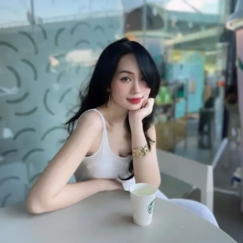 Chị Hồng Vân